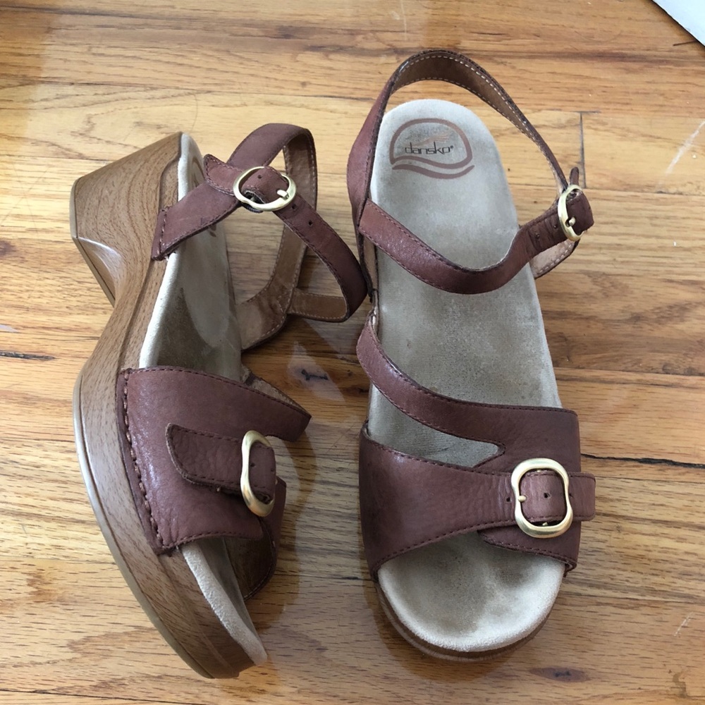Dansko 41 Sandi Sandals